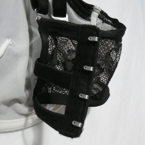 AG - ASHLEY GRAHAM | 40 DDD | Elegant Lace Black Bra | *Padding Not Included - Picture 11 of 16